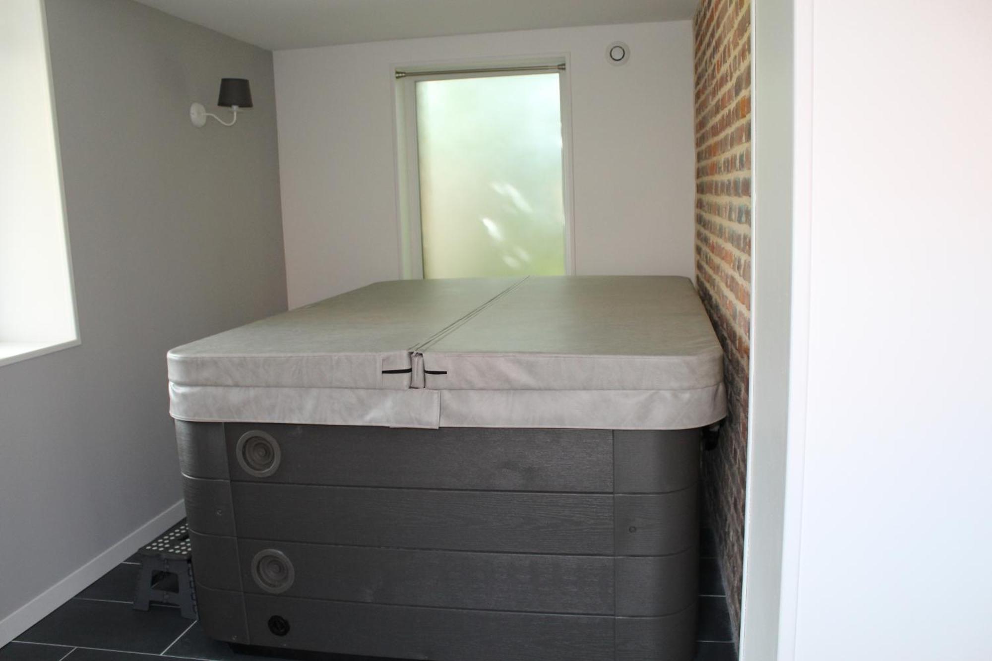 Aux P'tits Bonheurs La Grange Bed & Breakfast